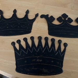 BALLARD DESIGN Vintage Crown Decor (Used)